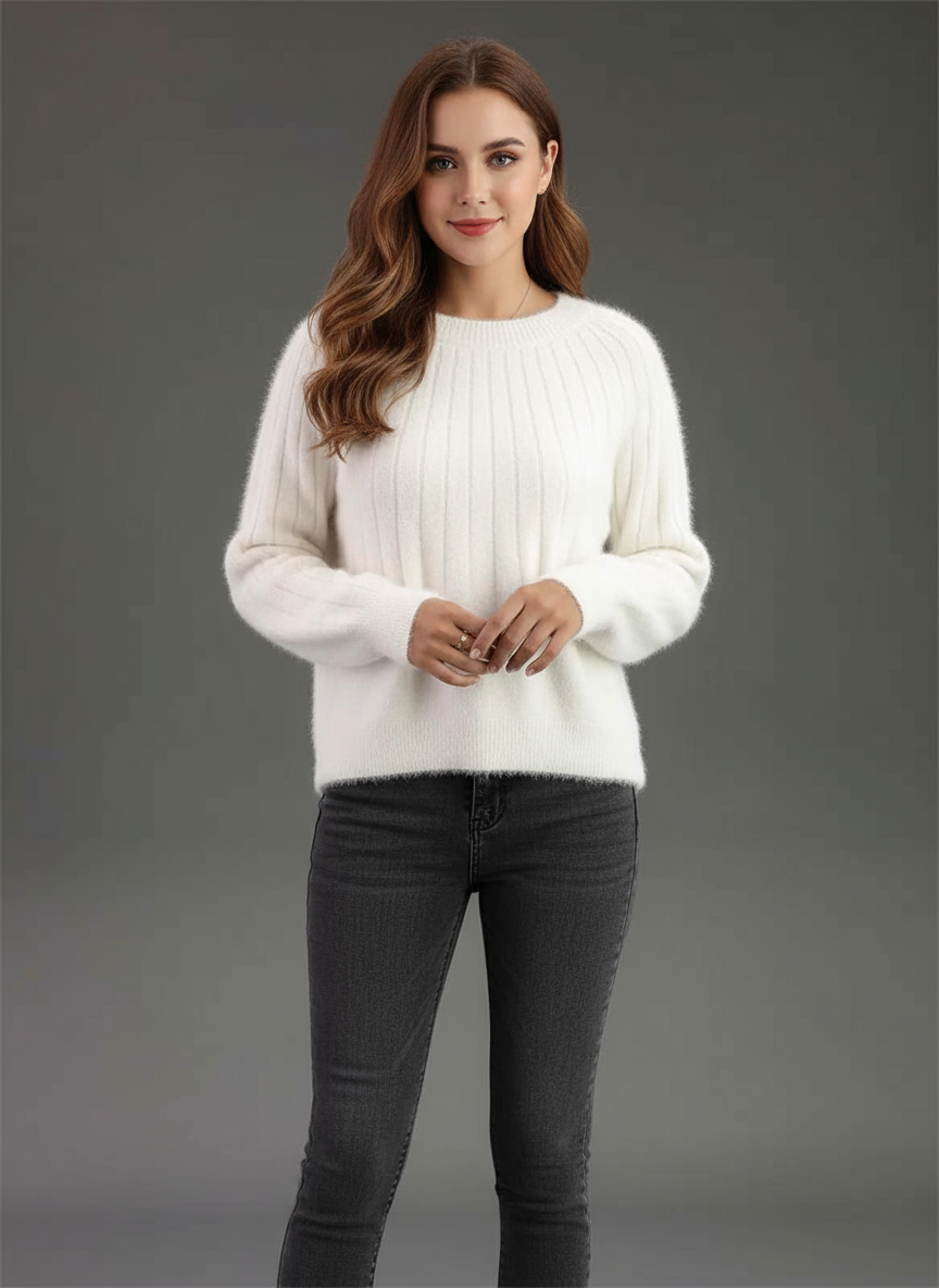 Claire | Uniwersalny damski sweter zimowy